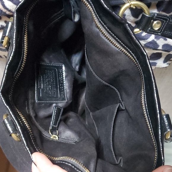 Coach Daisy Liquid Gloss Pocket Patent Tote - Picture 7 of 10